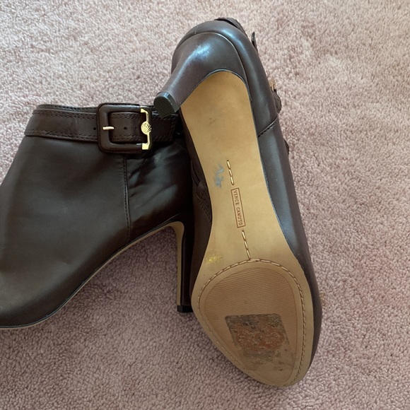 Worn only indoors a few times. In very good like new condition.👠 - Picture 4 of 7